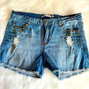 Romeo & Juliet Couture Studded Jean Shorts Sz 31